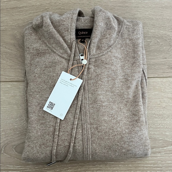 Quince Mongolian Cashmere Full-Zip Hoodie Oatmeal - Picture 5 of 5